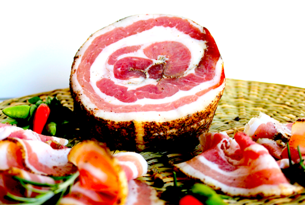 Pancetta arrotolata